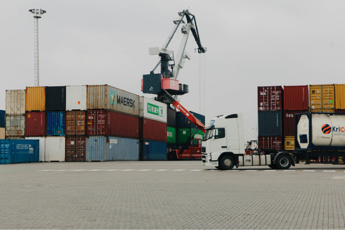 ترخیص کالا از گمرک شهید رجایی