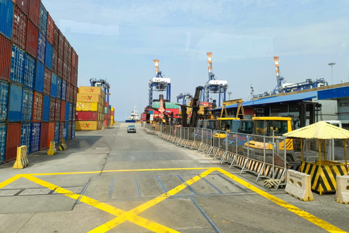 گمرک شهید رجایی