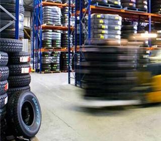 واردات لوازم یدکی از چین و امارات و سپس ترخیص از گمرک بوشهر توسط گروه بازرگانی گزدرازی